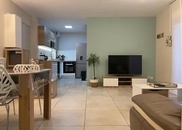 Appartement calme, climatisé 3min à pied de la mer
