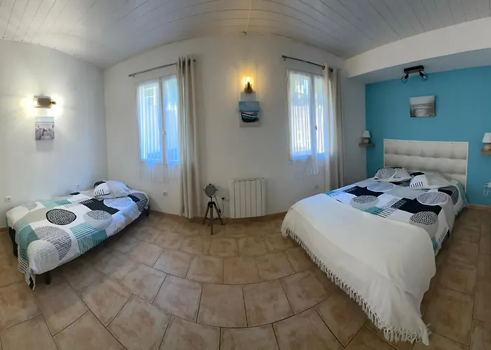 Appartement spacieux de plein pied avec 2 chambres, cuisine, salon, terrasse à 2 minutes de la plage