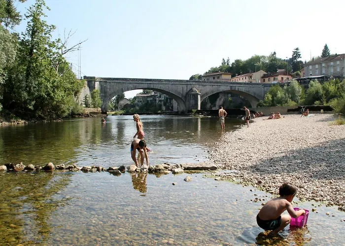 Gîte l Ainstant à 2 pas de la rivière, proche CNPE et A42