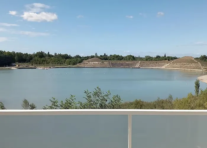 Appartement climatisé au coeur de la Provence lac et parcs d'attractions 10mn Avignon