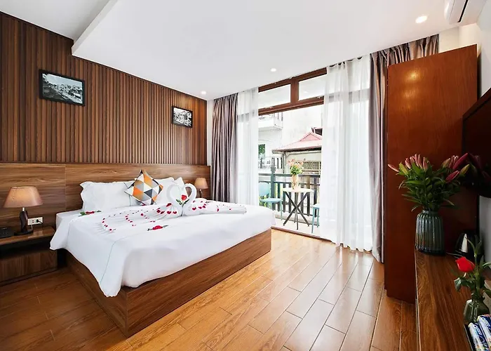 Hanoi Old Quarter Hotel & Travel
