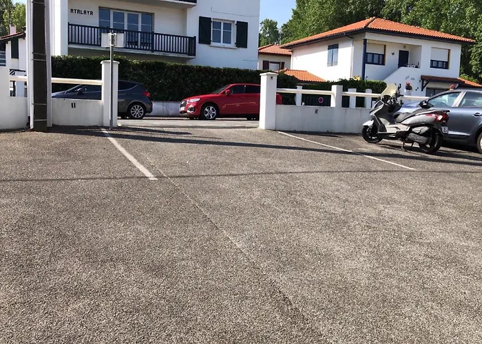 FACE À LA PLAGE Terrasse-Parking-Wifi-Draps et Serviettes