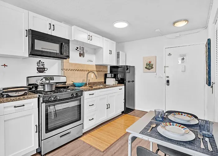 1 Bedroom In The Best Location In South Beach !