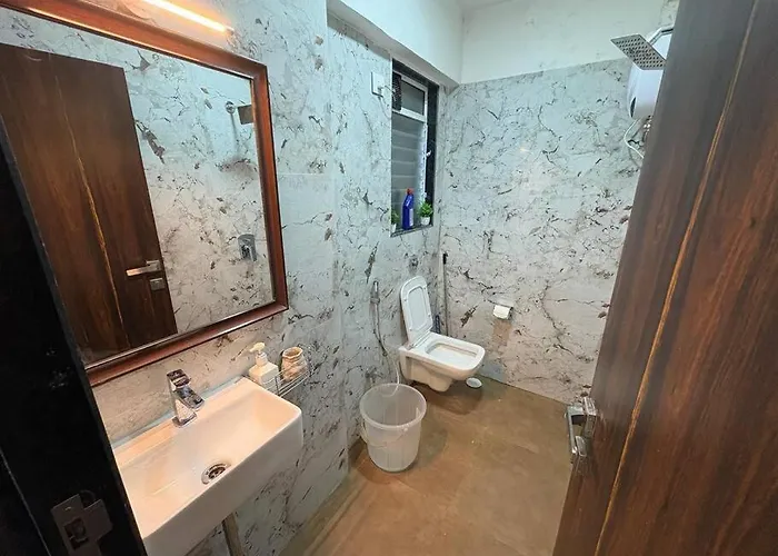 Modern 1Bhk Retreat At Waroda Road, Bandra 203