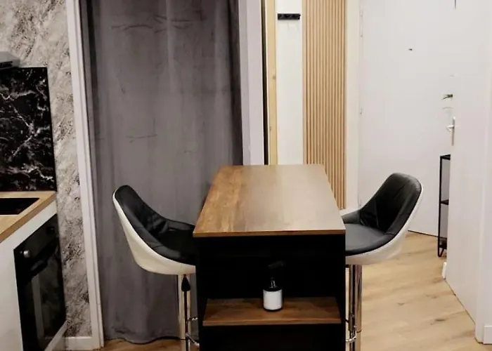Studio cosy au RDC parking privé, térasse, wifi