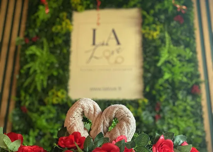 La Love - Love Room