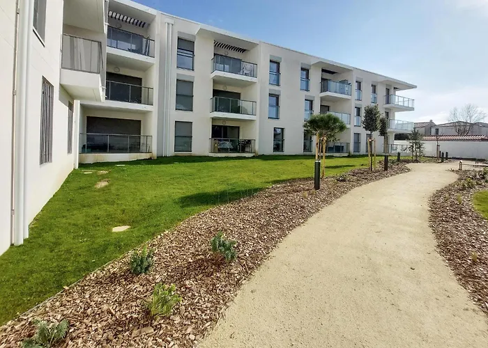 Amazing Apartment In La Tremblade With Wifi