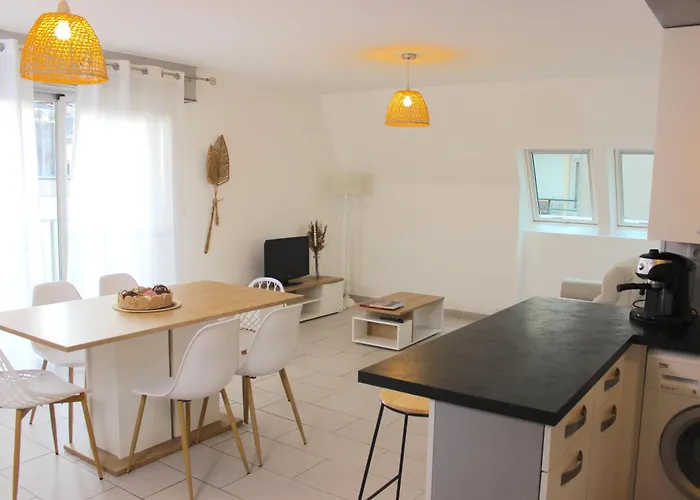 Appartement l'esprit de Lourdes, proche sanctuaire et gare, vue sur le château