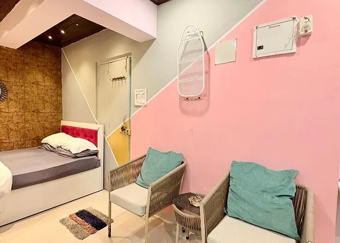 Studio 105 Bhamala House, Near Boojee Cafe, Kantwadi, Bandra West
