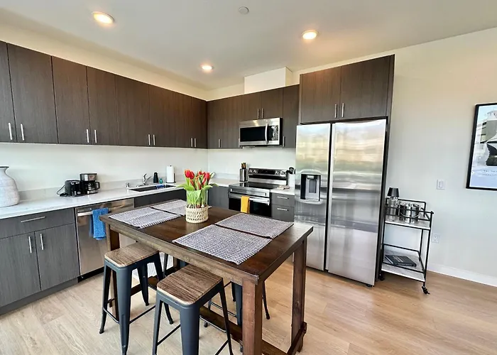 Nimitz Crossing Luxury Residences