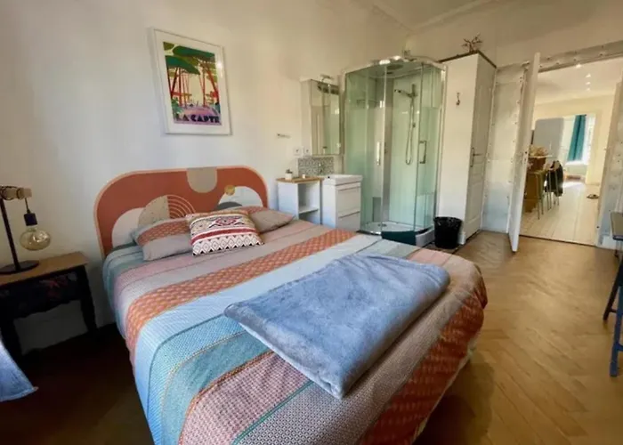 Les chambres de Cédric ICONIC TRAM GARE Nice Ville pour personnes CALMES