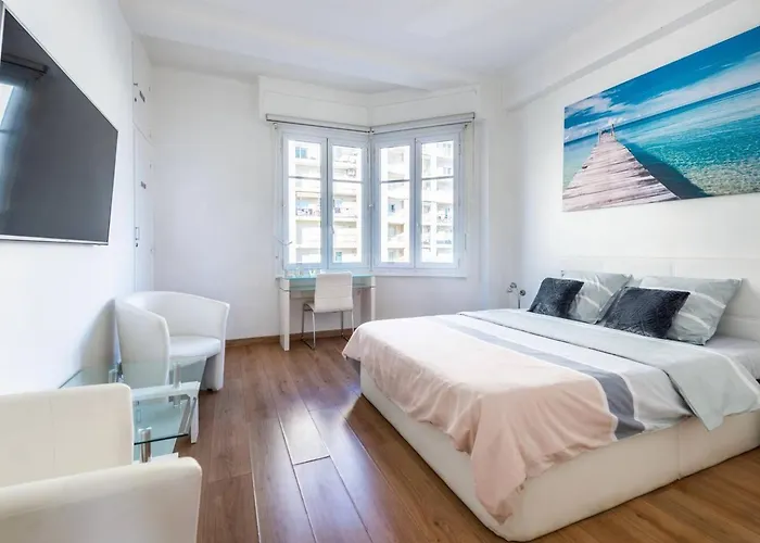 Modern Sea View Apartment On Promenade Des Anglais