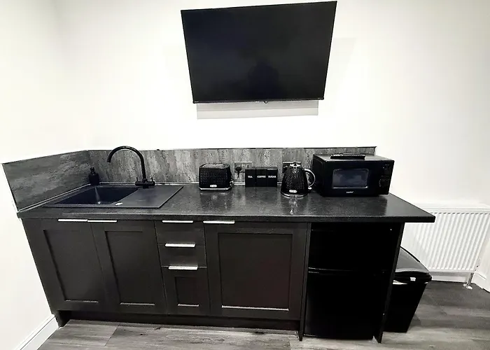 Hornby Hottub And Jacuzzi Suites