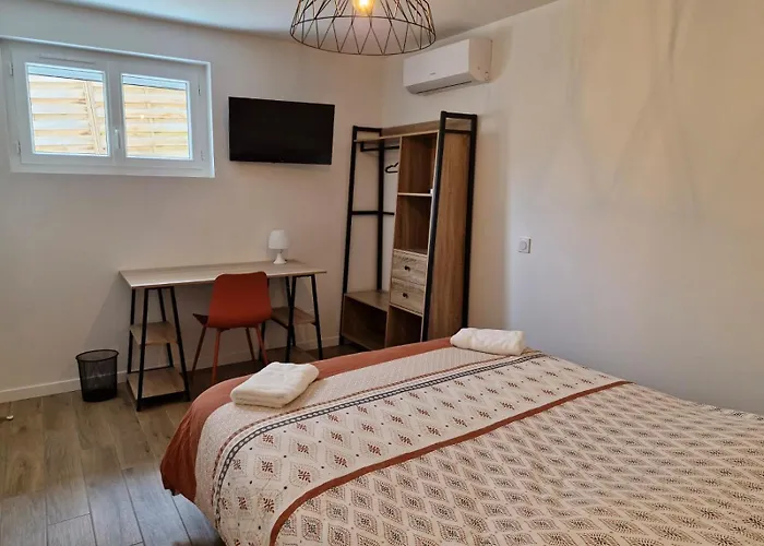 Le Zénith - Entièrement Climatisé - 3 chambres, 3 salle de bain - 8 pers max - Local à vélos - Réservation à la chambre possible