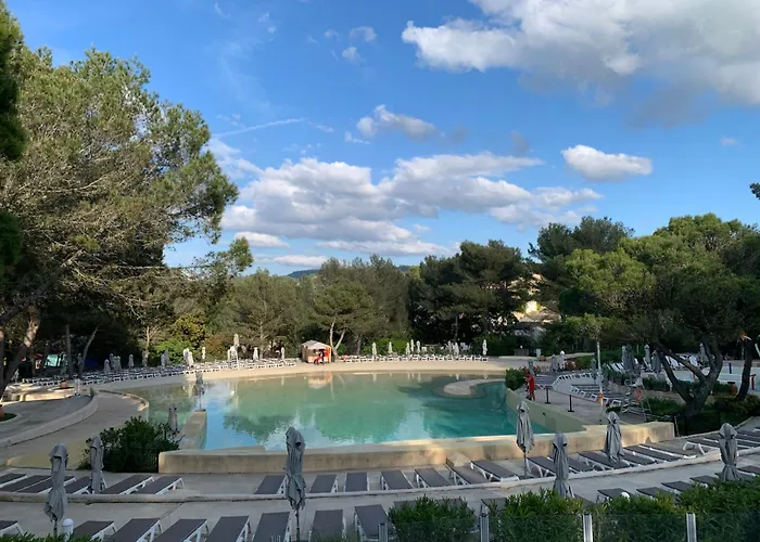 Appartement Village P&V domaine du golf Pont Royal Provence avec PARC AQUATIQUE
