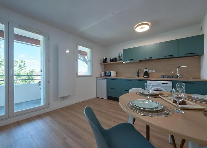 Appartement, terrasse, piscine, Netflix et Wi-Fi
