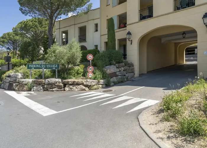 Hôtel du Golf de Pont Royal - appartement paisible rez de jardin - terrasse&piscine
