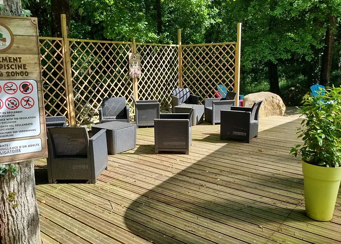 Les Chalets de SAUMUR, Piscine&Parc boisé, 100m du CadreNoir