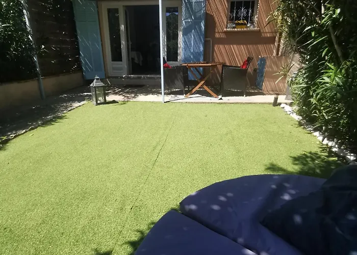 Studio jardin privatif 300m de la plage