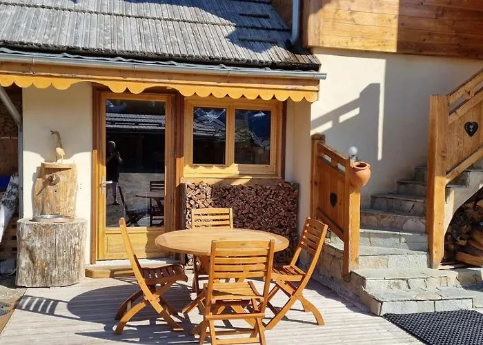 Estatico 1 - T2 Duplex Apartment Sleeps 4