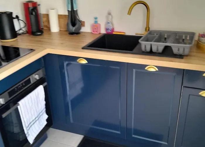 Superb 3 Bedroom Near To Paris With Parking