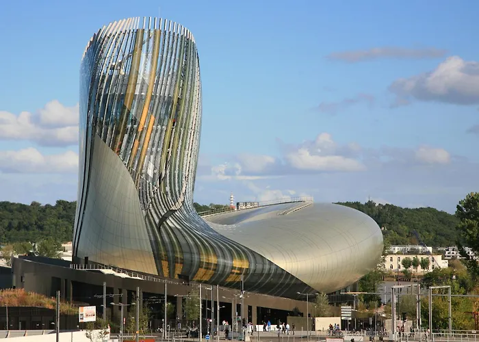 Kedge 9 - proche centre, tram&universités