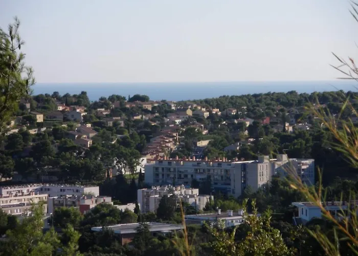 BELLE VUE très près de CASSIS et de la mer
