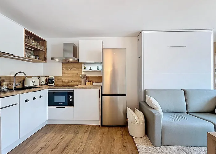 Stella, Studio Beige et Plage