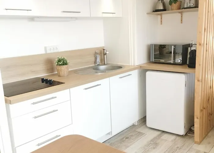Le Pouget , Studio, Rez de Chaussée, Front de Mer WIFI
