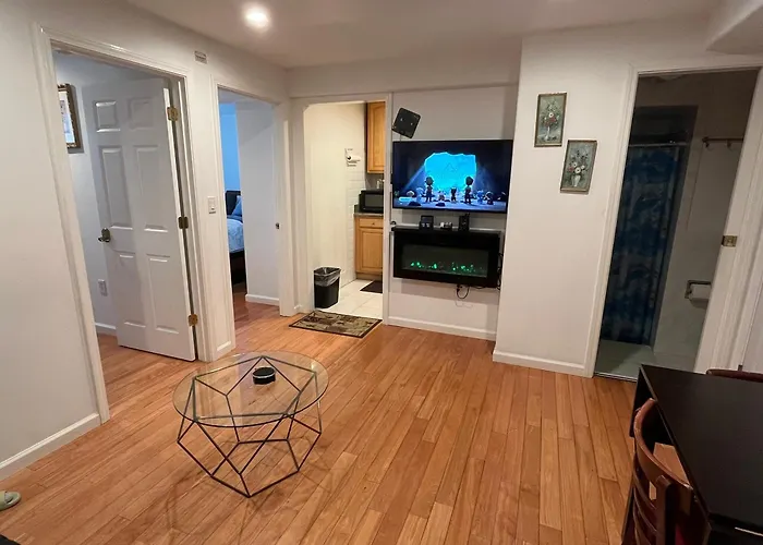 San Francisco 2 Bedroom With Parking Near Bart