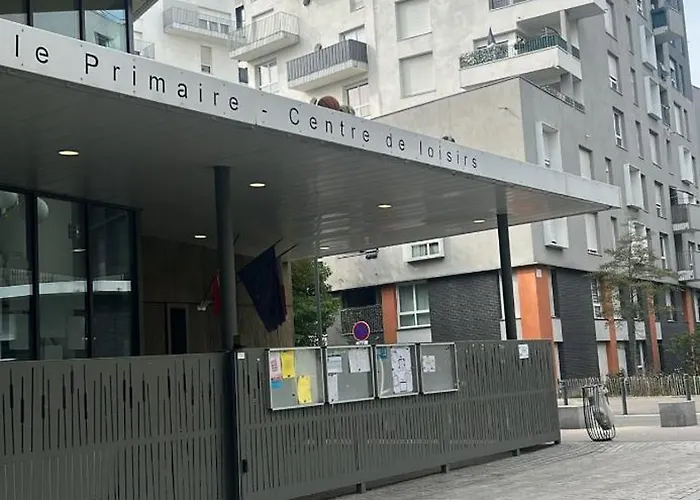 Chambre privée Sdb kitchenette proche de Paris
