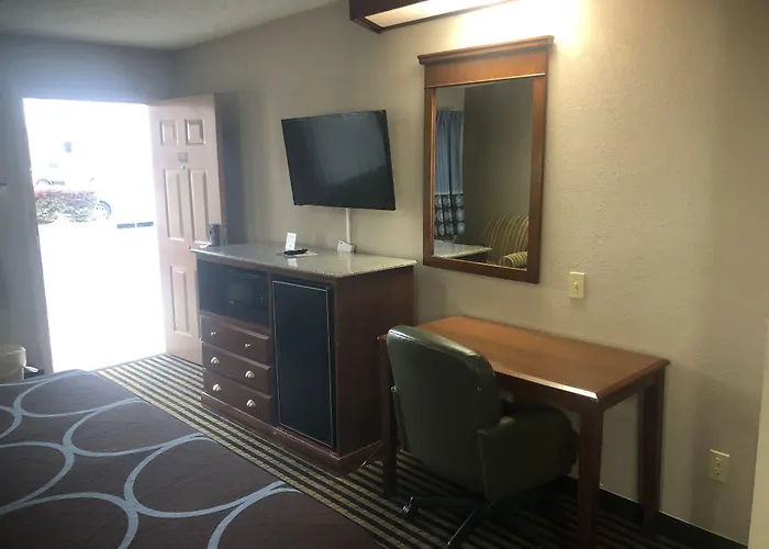 Super 8 Baton Rouge/I-12