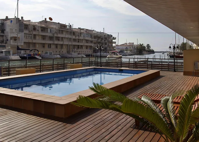 Location de vacances: Pierre & Vacances Empuriabrava Marina