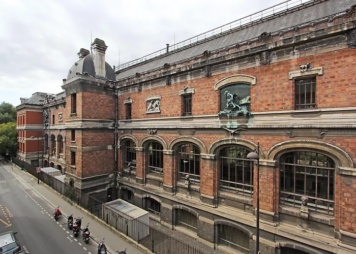  Short Stay Group Museum View Serviced Apartments