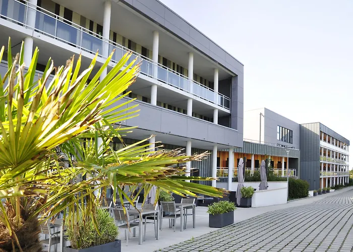 Golden Tulip Pornic Suites- Appart Hotel