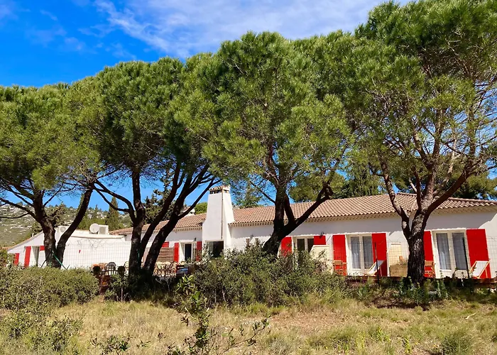 Animaux admis Les Volets Rouges - Cassis - Situé Dans Le Parc National Des Calanques