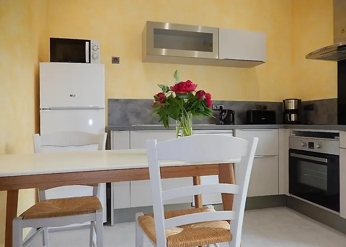 Logement indépendant dans cité médiévale