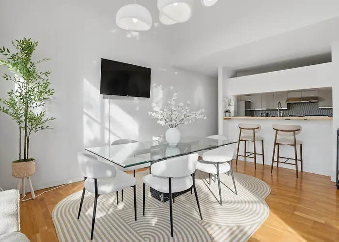 Bright Spacious & Comfortable Hayes Valley Condo