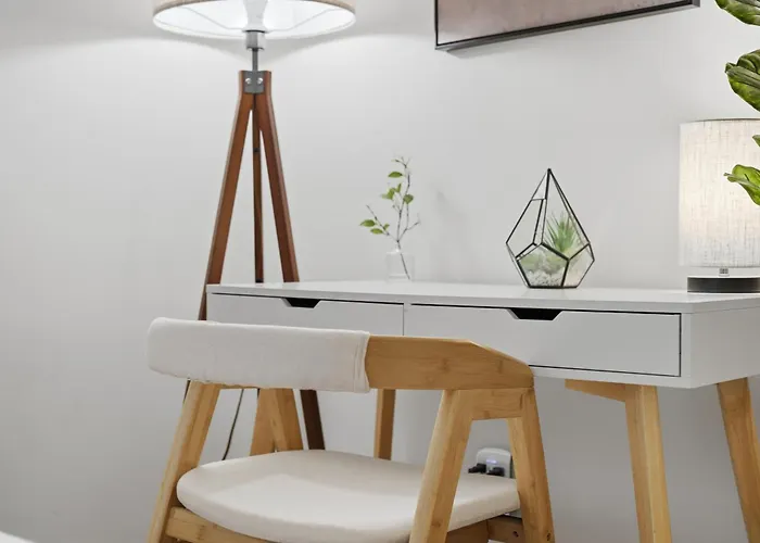 Bright Spacious & Comfortable Hayes Valley Condo