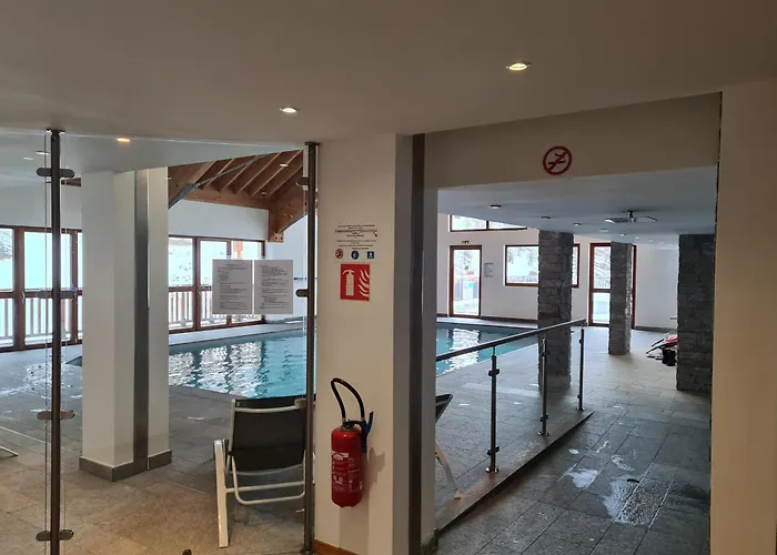 Appt Le Hameau Des Rennes 4 étoiles Pieds des pistes Piscine Intérieure Extérieure