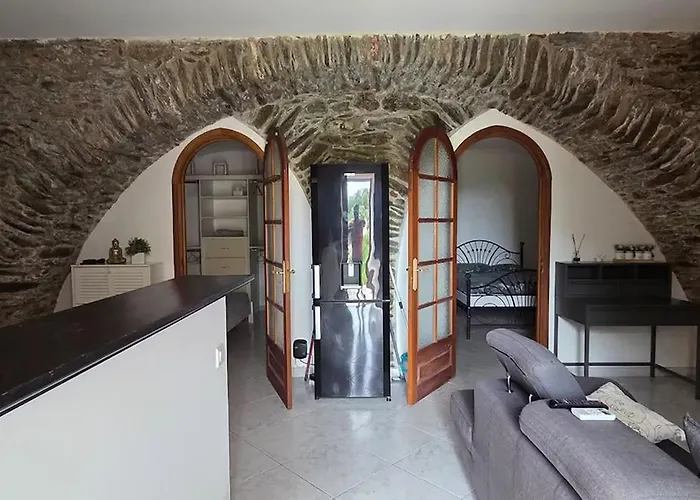 Charmante Maison de village, Proche Aéroport