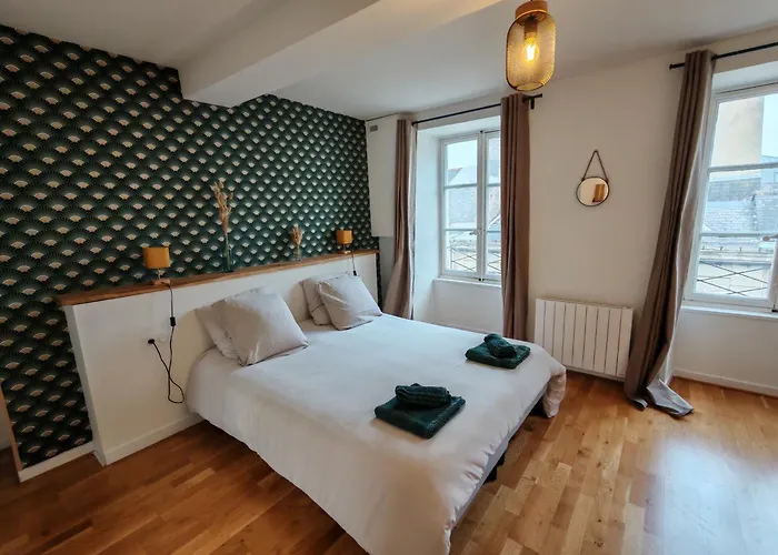 Petit appartement centre historique Laval