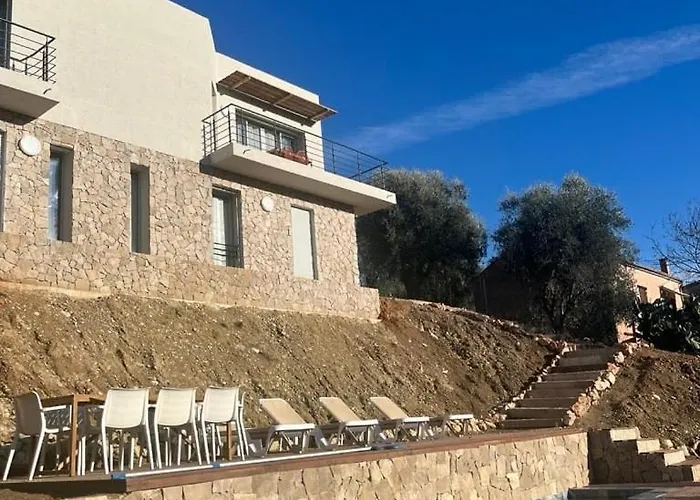 La Costière