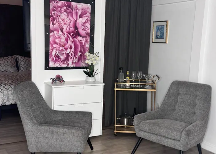 Private Studio In An Edwardian Town Home