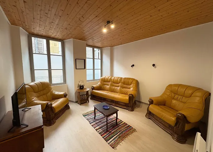 Appartement centre-ville Langogne 2 chambres 6 personnes Parking proche