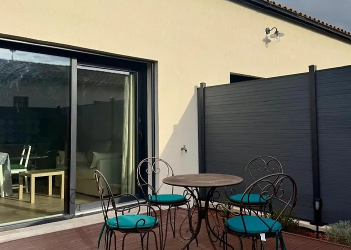 Esprit Lubéron, Le Romarin, logement entier