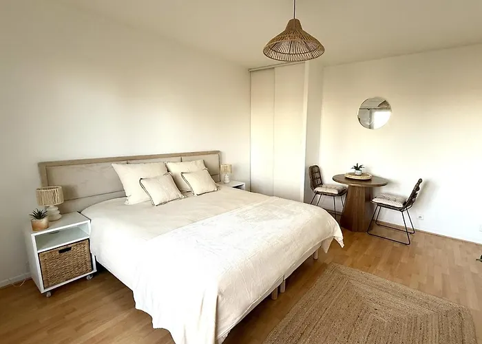 Jolie suite Bohème avec terrasse et vue sur le lac