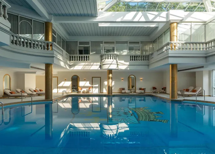 Hôtel-boutique: Waldorf Astoria Versailles - Trianon Palace