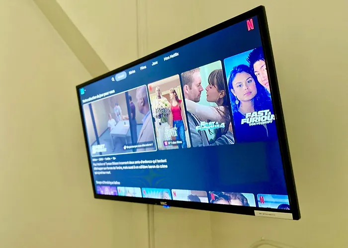 Roubaix Lille private shower&Netflix
