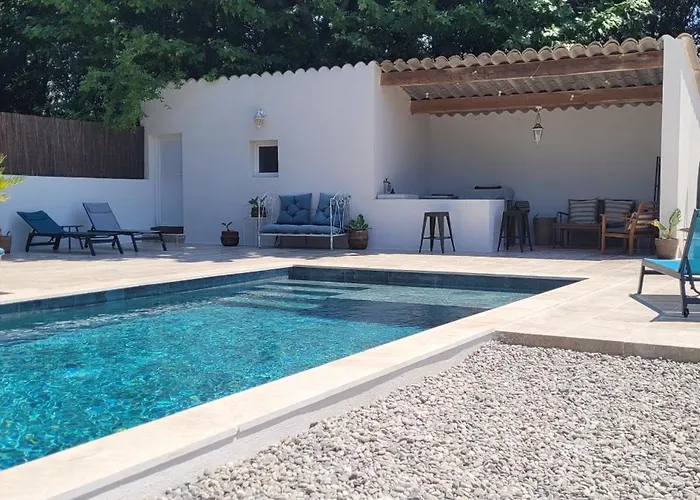 Location appartement dans mas provençal